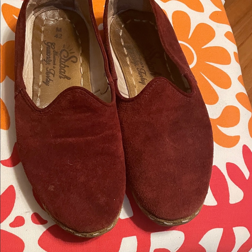 Sabah Burgundy Leather Footwear